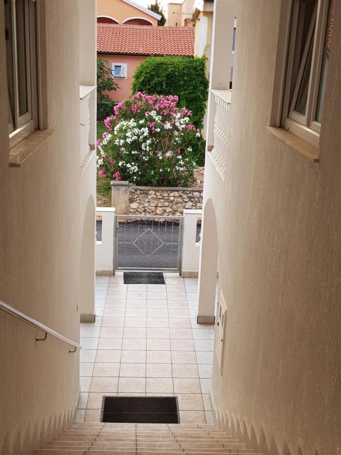 Apartment Excelente Vir Exteriör bild